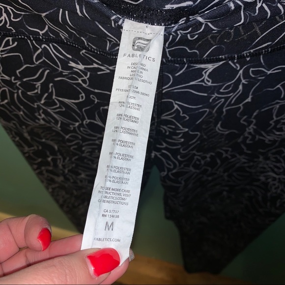 Fabletics leggings - Picture 2 of 2